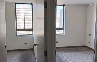 Luminoso Departamento Frente Al Metro, En Venta