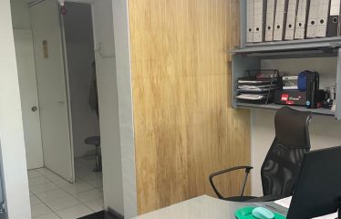 Excelente Venta Comercial Con Derecho A Llave