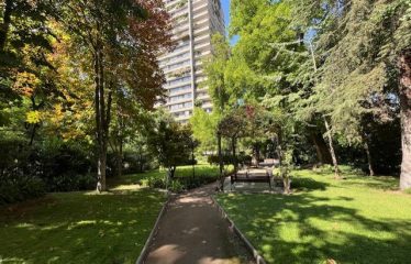 Espectacular Entre Medio De Maravilloso Parque Privado