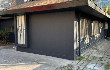 Casa Comercial En Arriendo En Vitacura