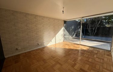 Casa Comercial En Arriendo En Vitacura