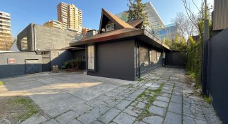 Casa Comercial En Arriendo En Vitacura