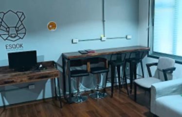 Oficina con privado y salas de reuniones