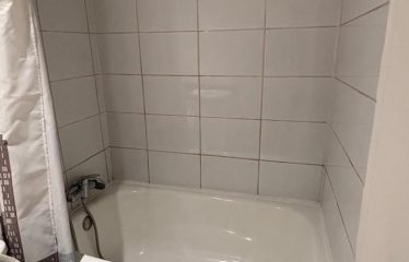 Departamento con servicios y comercio cercano
