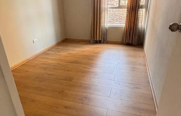 Departamento con servicios y comercio cercano