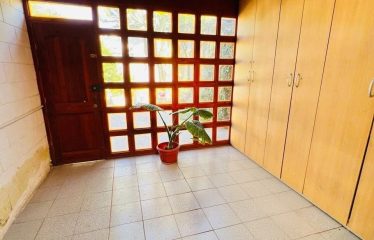 Casa en Venta | Amplios Espacios y Gran Potencial