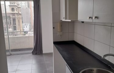 Estudio en piso 10, Santiago Centro