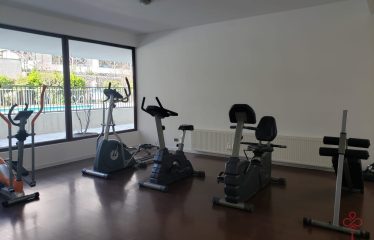 Departamento de 3 dormitorios con terraza en Vitacura