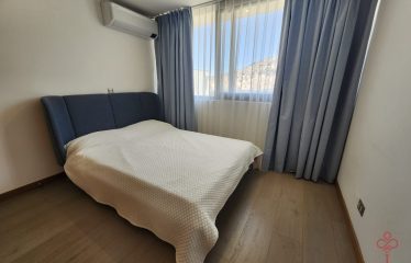 Casa familiar de 4 dormitorios más servicio en condominio
