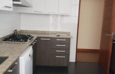 Departamento de 3 dormitorios con terraza en Vitacura