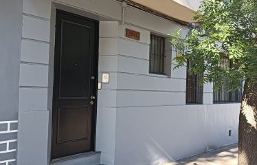 Edificio de oficinas de 4 pisos en Santiago Centro