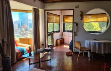 Casa con jardín y piscina en El Golf, Las Condes