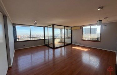 Departamento de 4 dormitorios con terraza en Las Condes